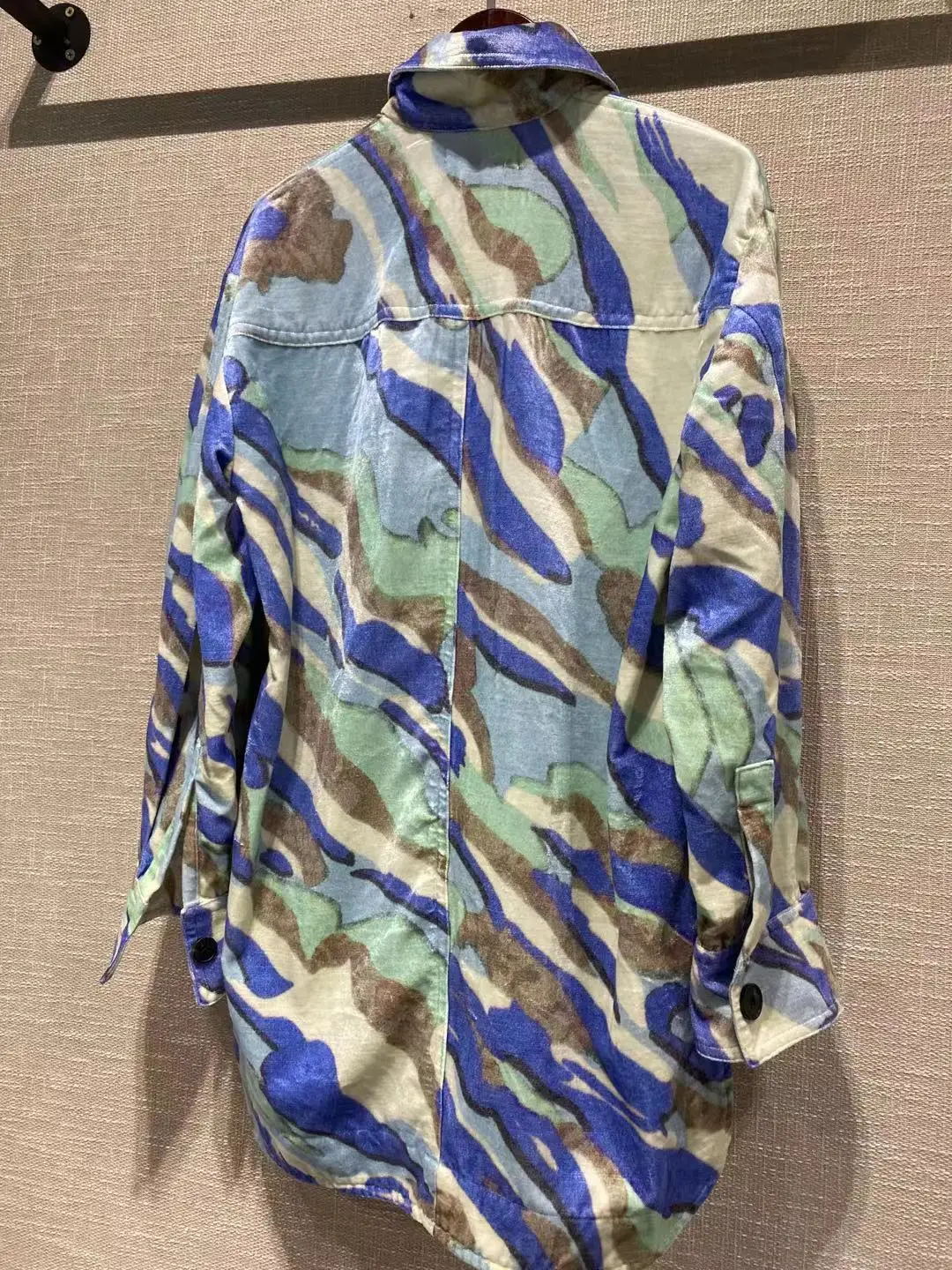 

2020 autumn and winter new color cotton short print loose shirt jacket women