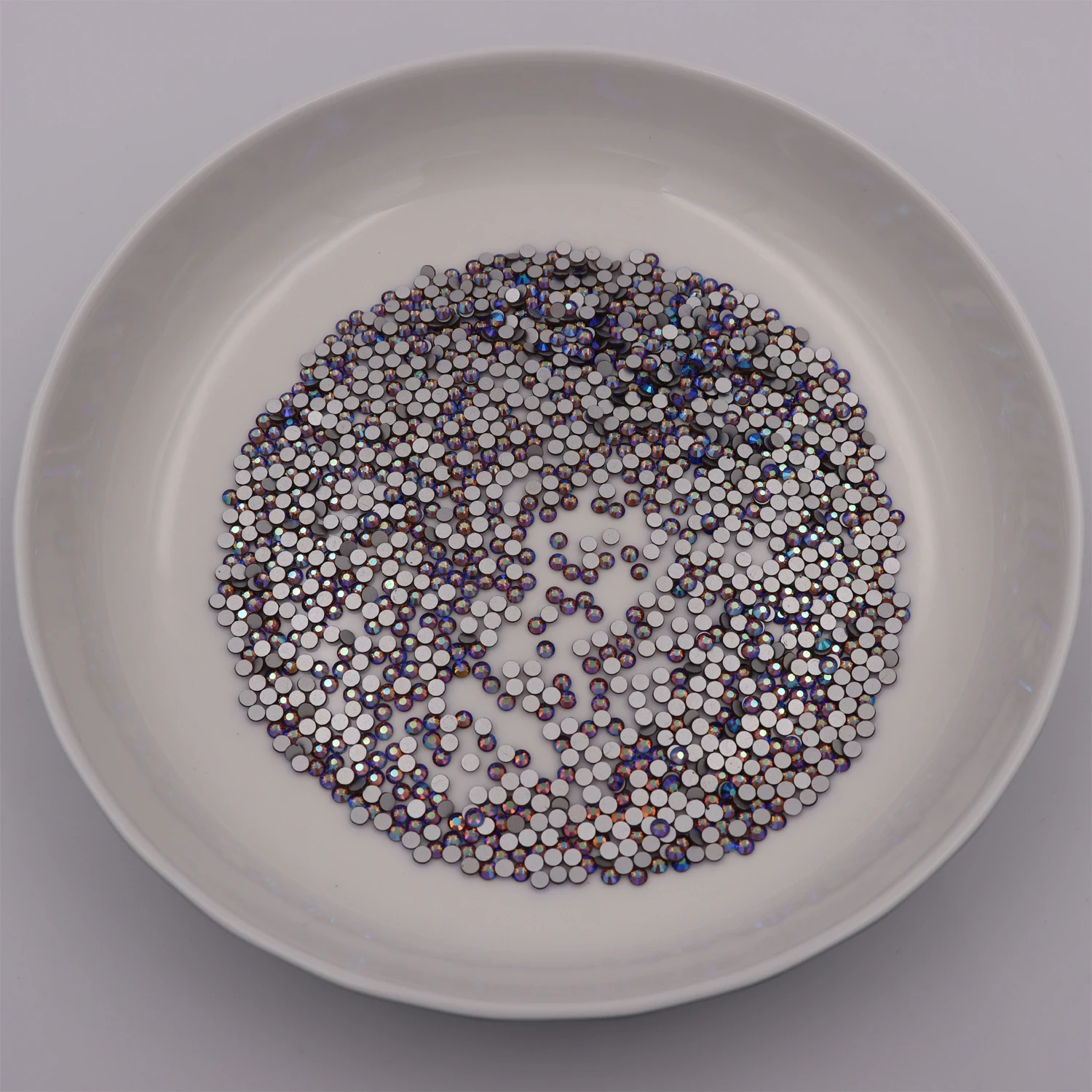 Искусственные камни с плоским основанием клей на не горячей фиксации стразы