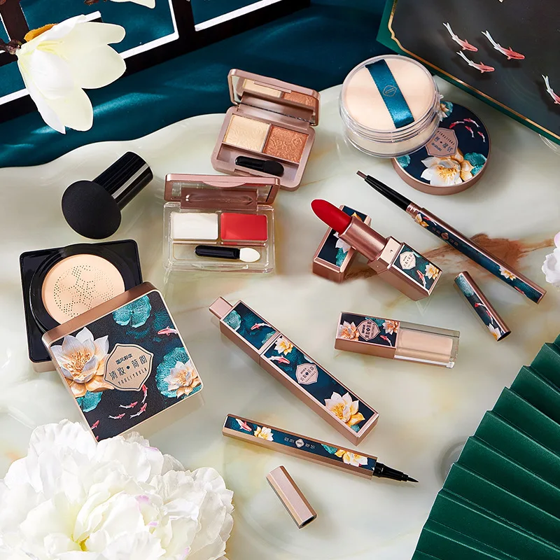 

Cosmetic Set Makeup Air Cushion Finishing Powder Face Powder Pearly Lustre Eye Shadow Gift Kit