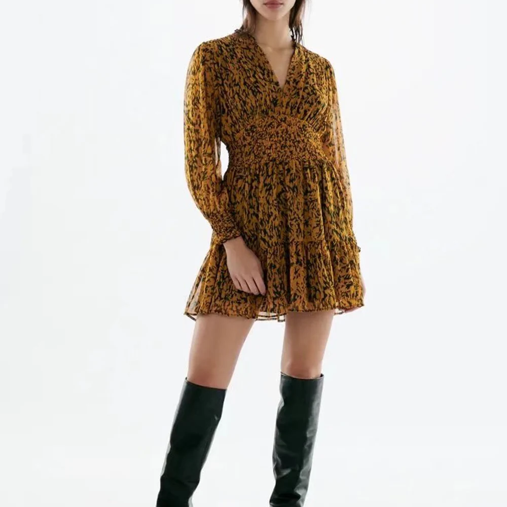 

Женское платье с длинным рукавом, V-образным вырезом и поясом на резинке