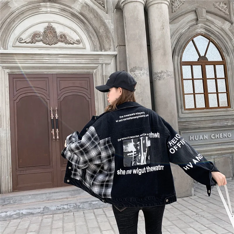 

2021 Autumn Plus Size Harajuku Black Loose Denim Jacket Streetwear Bomber Jacket Women Plaid Splice Letter Printed Jeans Jacket