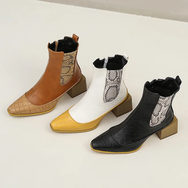 Женские дешевые сандалии гладиаторы на плоской подошве с вырезами Летняя