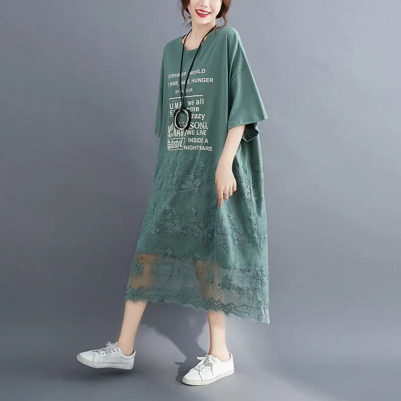 

Summer Korean alphabet print lace age reduction careful machine meat splicing French short sleeve medium long dress