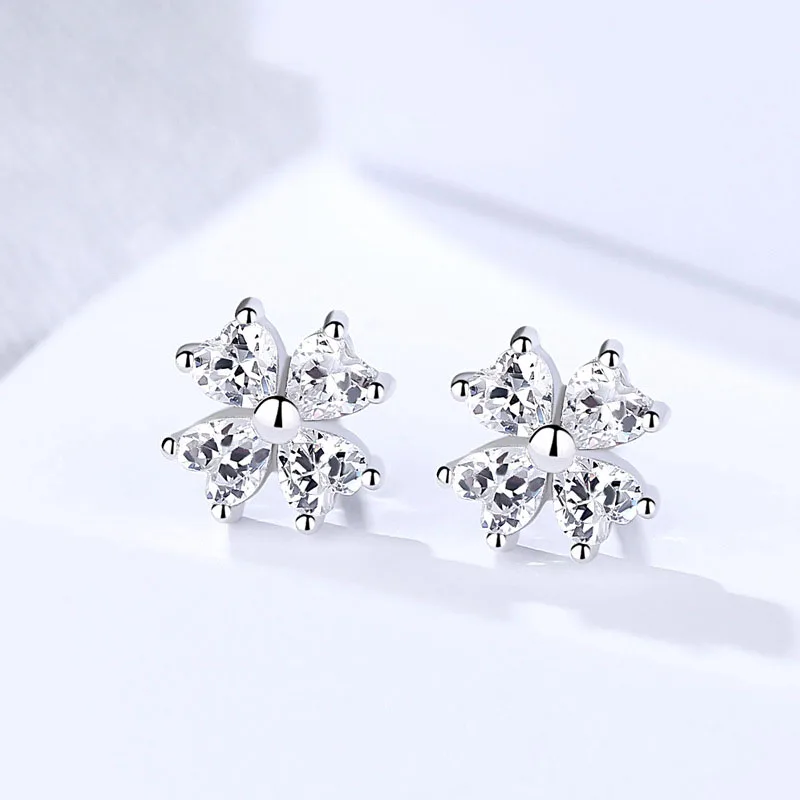 

S925 pure silver jewelry simple and versatile earrings with diamonds and Clover Earrings