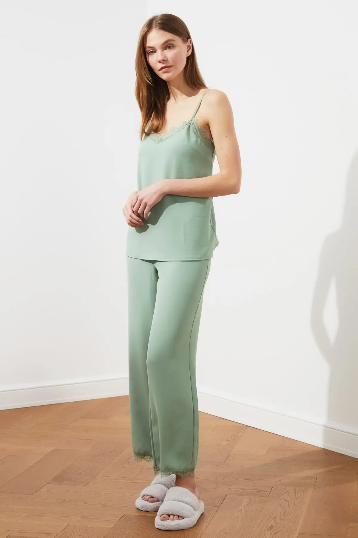 

Trendyol Color Rose Ruched Strap Woven Pajamas set