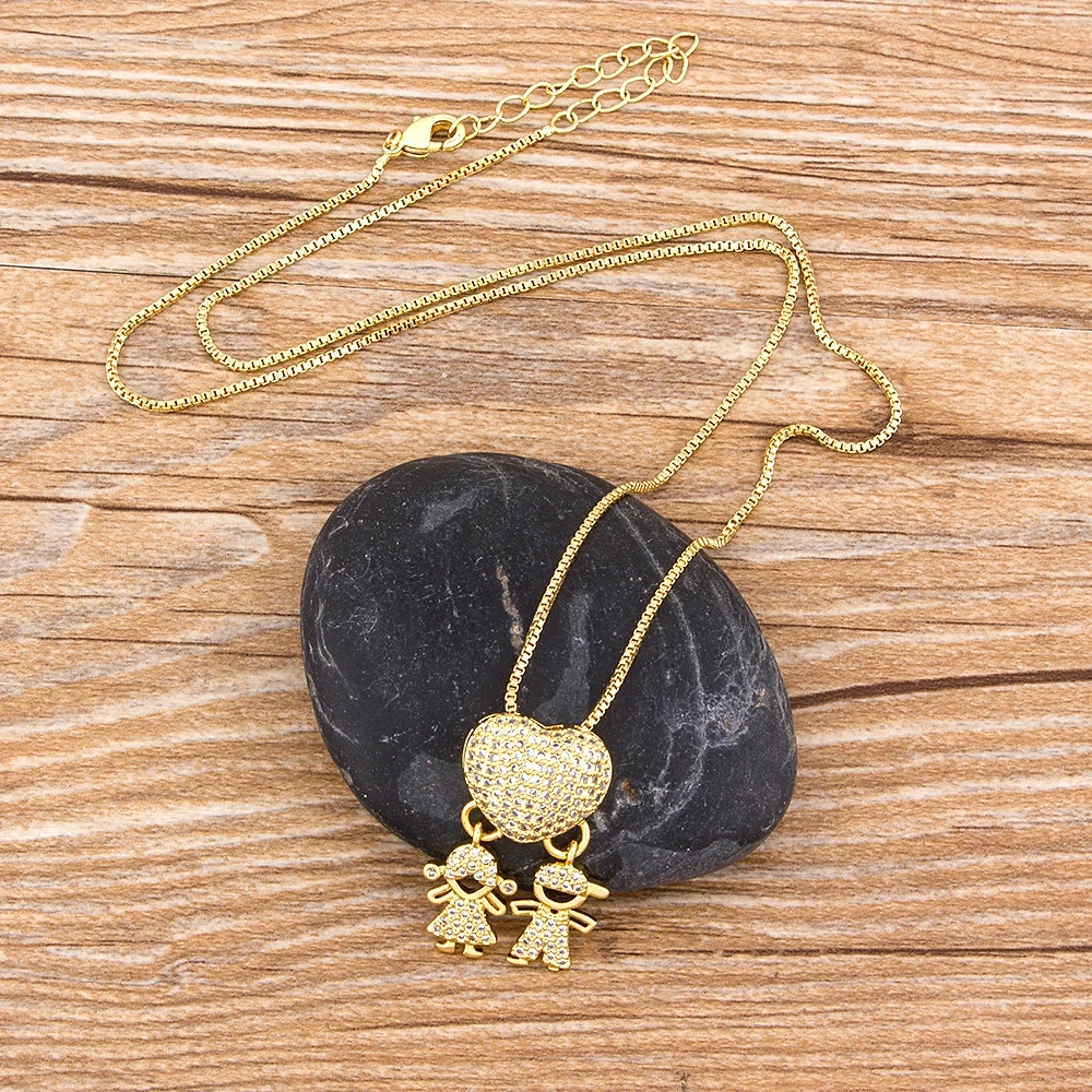 

2021 New Design Girl Boy Pendant Charm Gold Color Heart Shape Chain Necklaces Women Girls Best Party Wedding New Year Jewelry