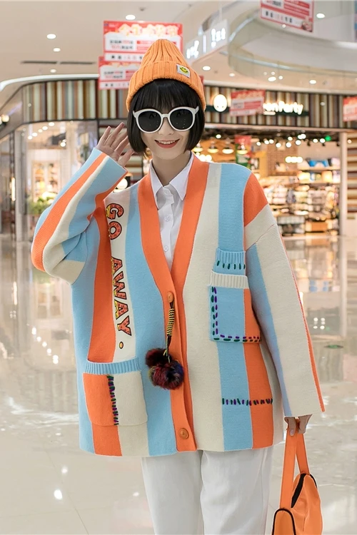 

Europe station 2021 autumn and winter thickened loose sweater coat female heavy industry lazy striped cardigan trend