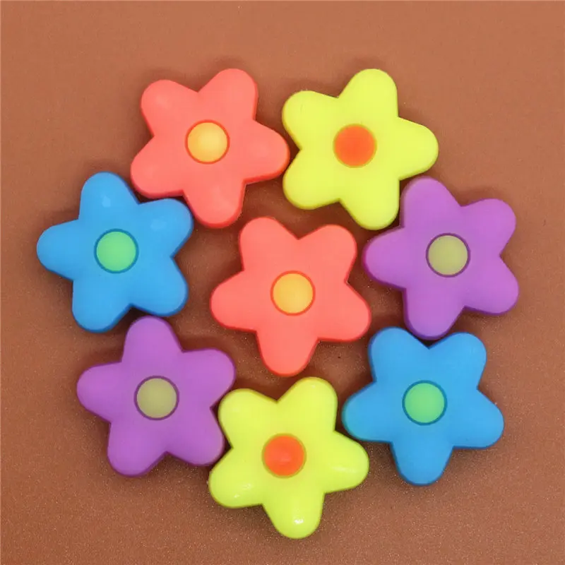 Single Sale 1pc PVC Shoe Charms Cute Noctilucent Flowers Shoe Accessories Shoe Buckle Decorations Fit Croc JIBZ Kid's X-mas U141