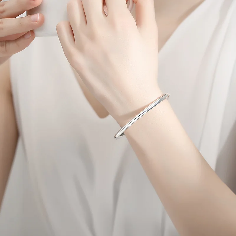 

S999 Sterling Silver Bracelet Simple and Versatile Glossy Bracelet Ethnic Jewelry Push-pull Bracelet Girlfriend Gift