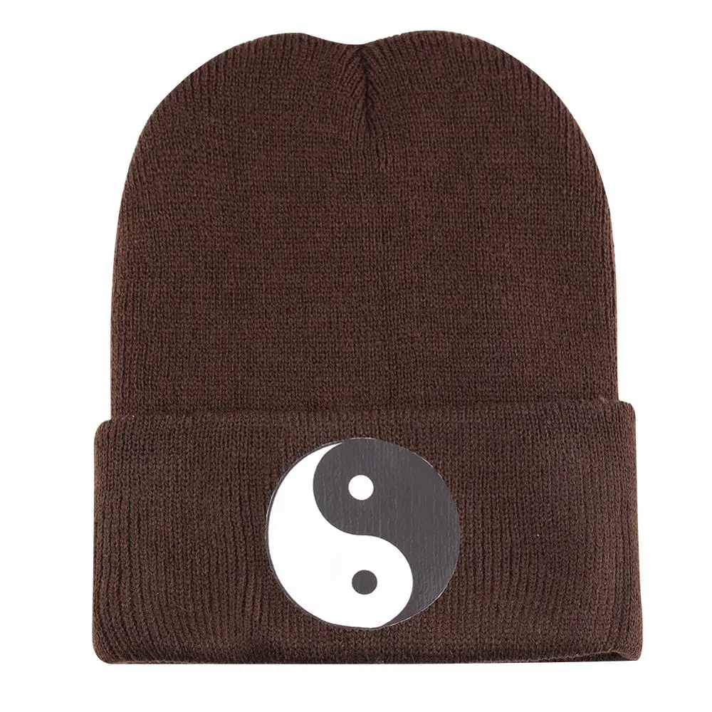 Черная зимняя теплая шапка для скейтера большая трикотажная с логотипом