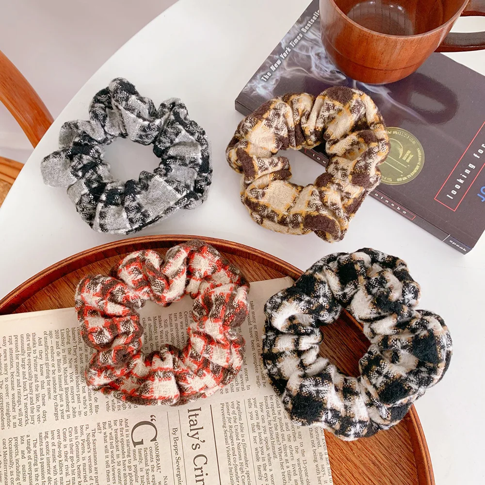 

Оптовая продажа; Женские зимние шерстяной волос резинки в клетку Милая резинка для волос девушки резинка для волос аксессуары тканью; Приче...