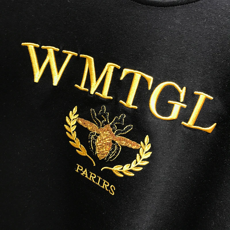 

2020 autumn new gold letter chest bee bead embroidery men slim handsome personality round neck long sleeve hoodie men fashion