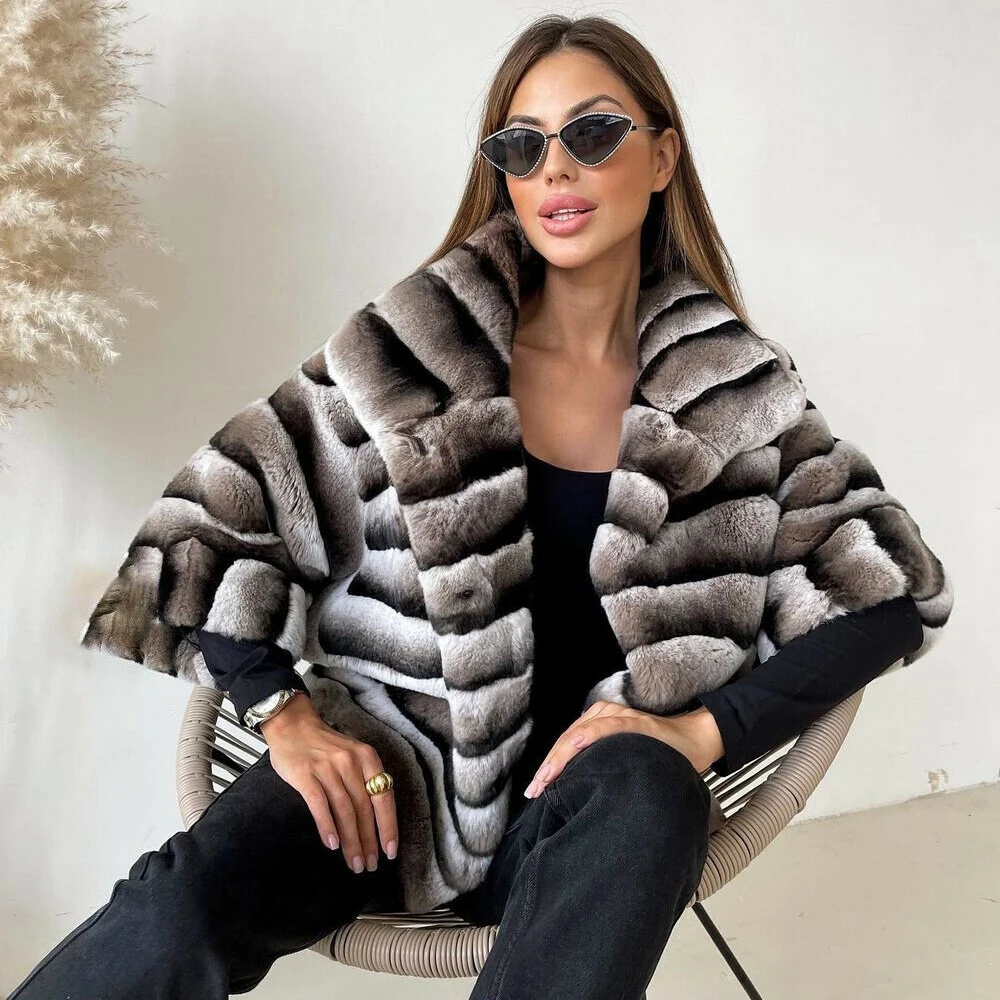 

Женское зимнее пальто с воротником-стойкой