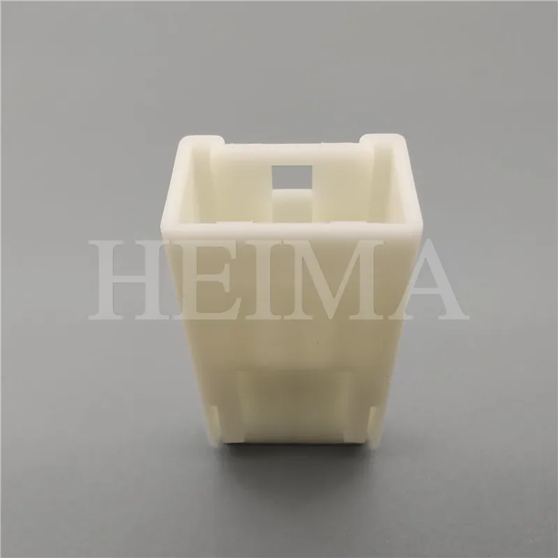 5 sets white sumitomo 4 pin male 6240-1004 electric Headlight switch assembly plug auto wire connector for ZOTYE DJY7041-2-11 |