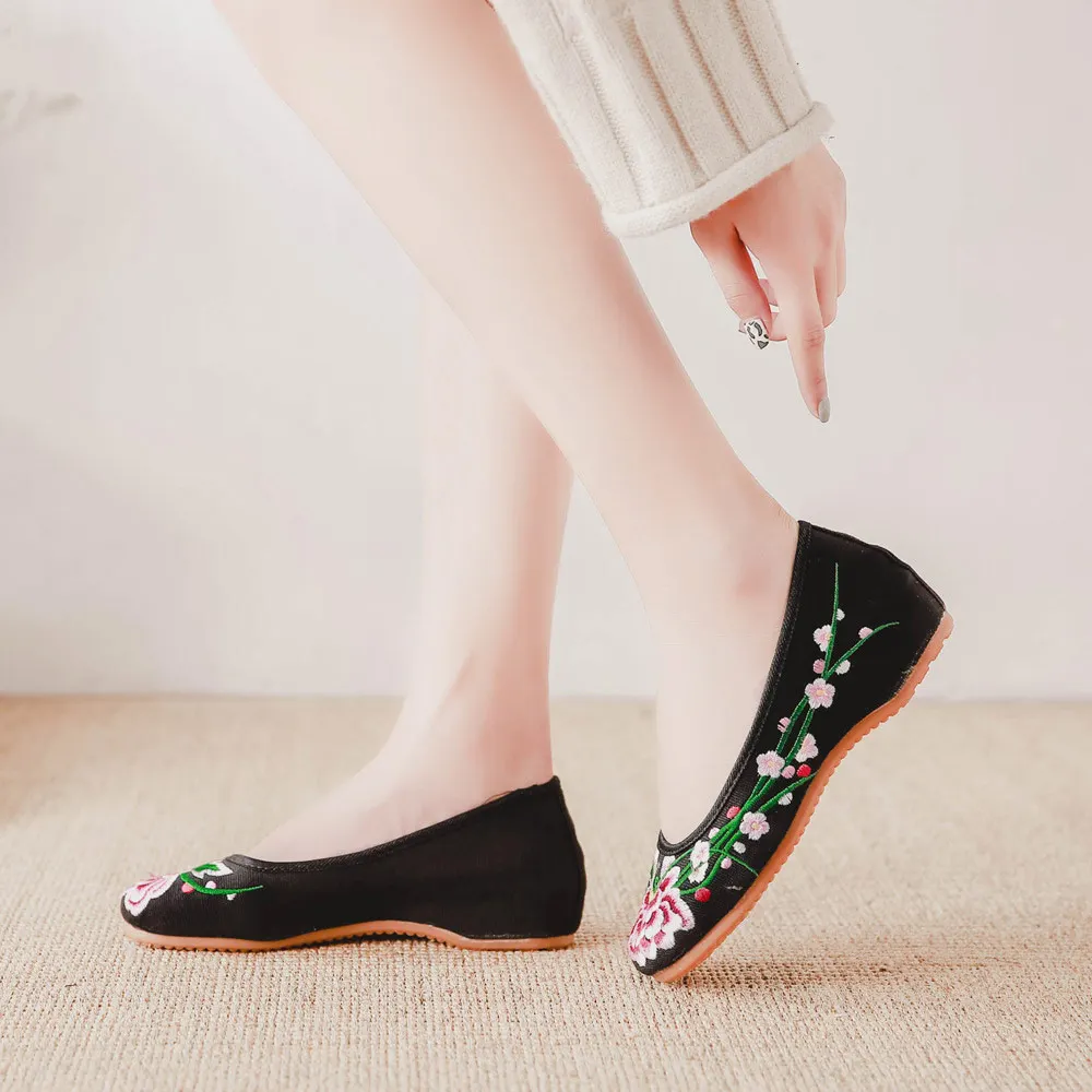 Женские балетки ручной работы Veowalk с вышивкой сливы китайские винтажные