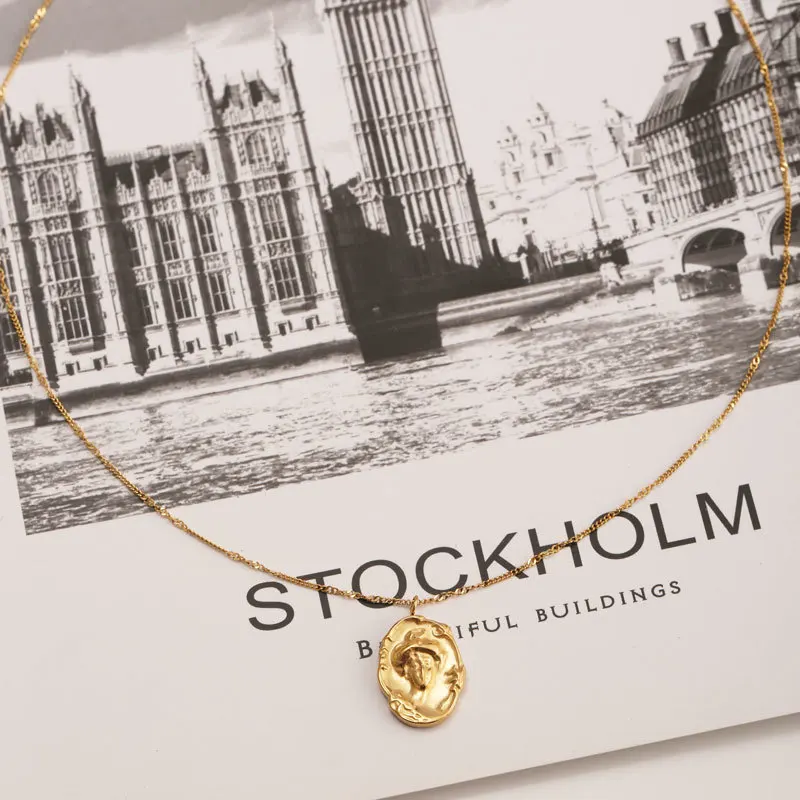 

Stainless Steel Portrait Casting Pendant Personalized Necklace For Women Chain Gold Plated Gift Designer Vintage Fashion jewelry