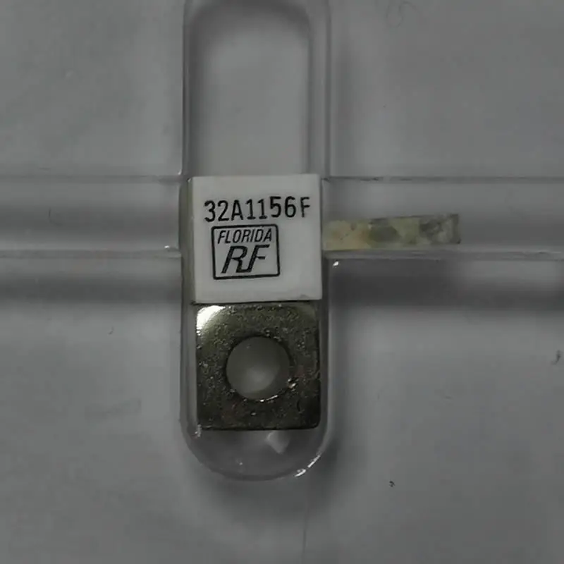 Фланцевое крепление для завершения 32A1156F 50 ом 100 Вт от Ом до 6 ГГц|Аксессуары