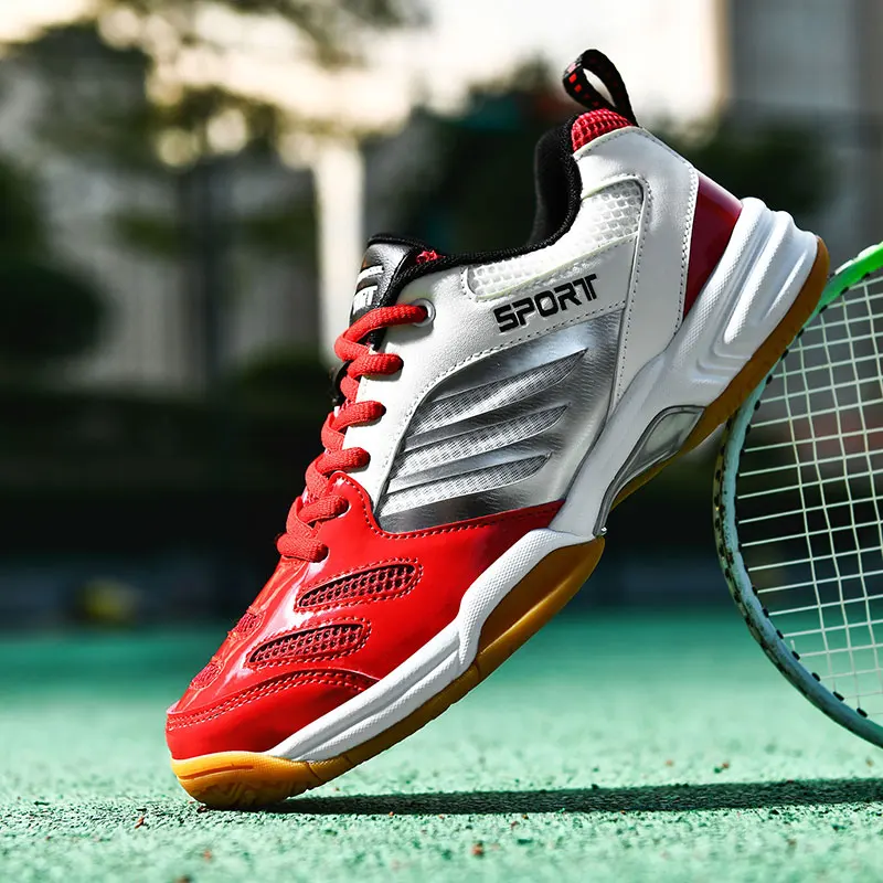 2021 New Men's Sports Shoes High-quality Breathable Lightweight Professional Badminton Shoes