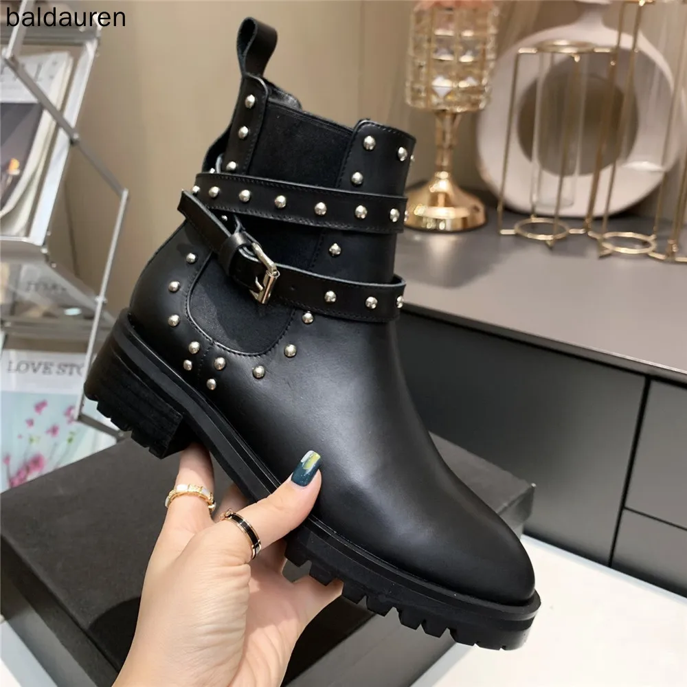 

Women Martin Boots Winter Shoes Flats Pointed Toe Rivet Retro Women's Casual Boots Metal Elastic Band Fashion Booties