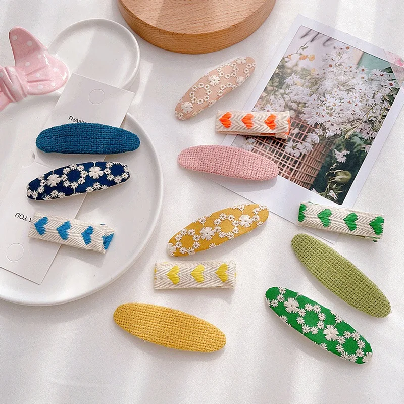 

Набор из трех предметов для девочек, Шпилька для волос ручной работы, Корейская вышивка с любовным узором, однотонные новые милые универсал...