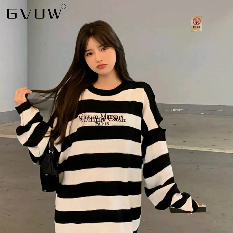 

GVUW Striped hollowed out shoulder sweater women's autumn thin soft waxy long loose lazy wind