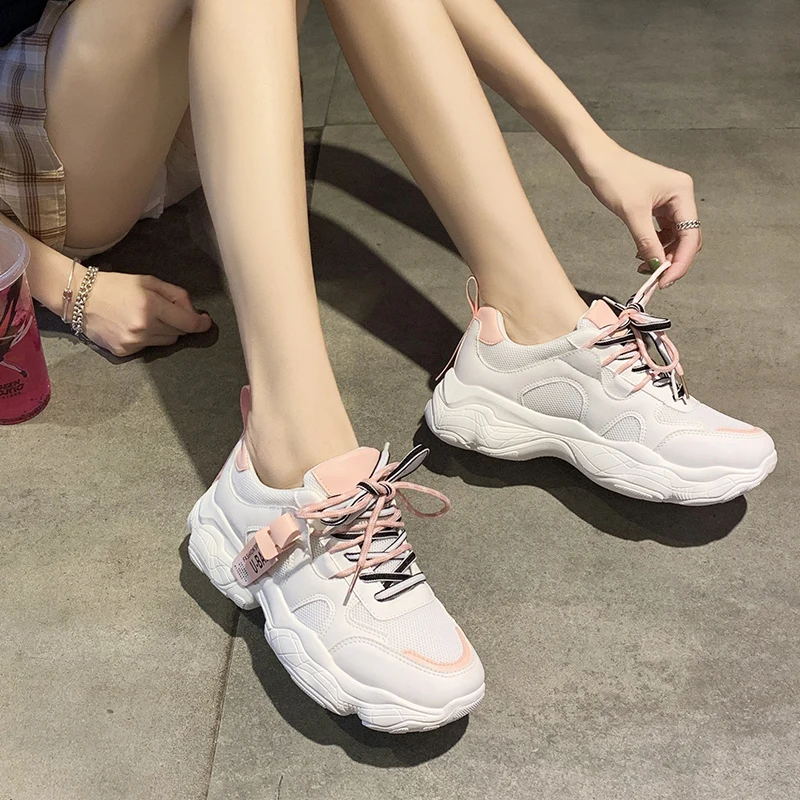 Массивные кроссовки Harajuku Dad Shoes женские на высоком каблуке белые 2019 модные крутые