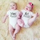 Забавные хлопковые комбинезоны для детей близнецов одежда для малышей мальчиков и сестра да! Мы-близнецы, нет! Мы не одинаковые от Onesie, одежда