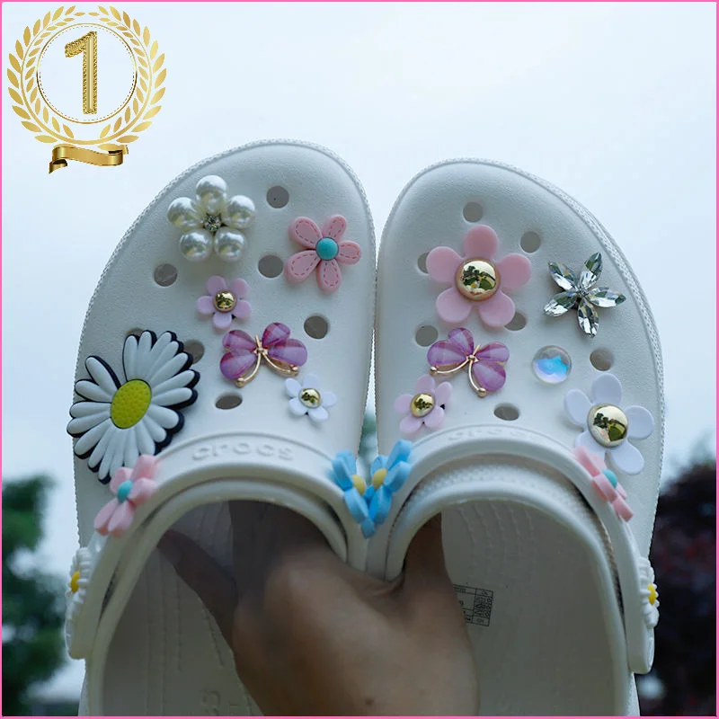 Cute Daisy Flower Croc Charms Designer Rhinestone Pearl Shoe Decoration Charm for CROC JIBS Clogs Kids Women Girls Gifts