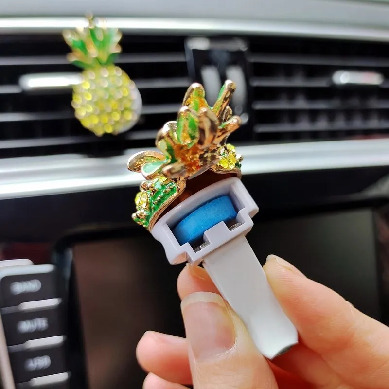 

Luxury Diamond Pineapple Car Air Freshener Rhinestone Pineapple Car Air Vent Clip Auto Accessories Interior Woman Perfume Gift