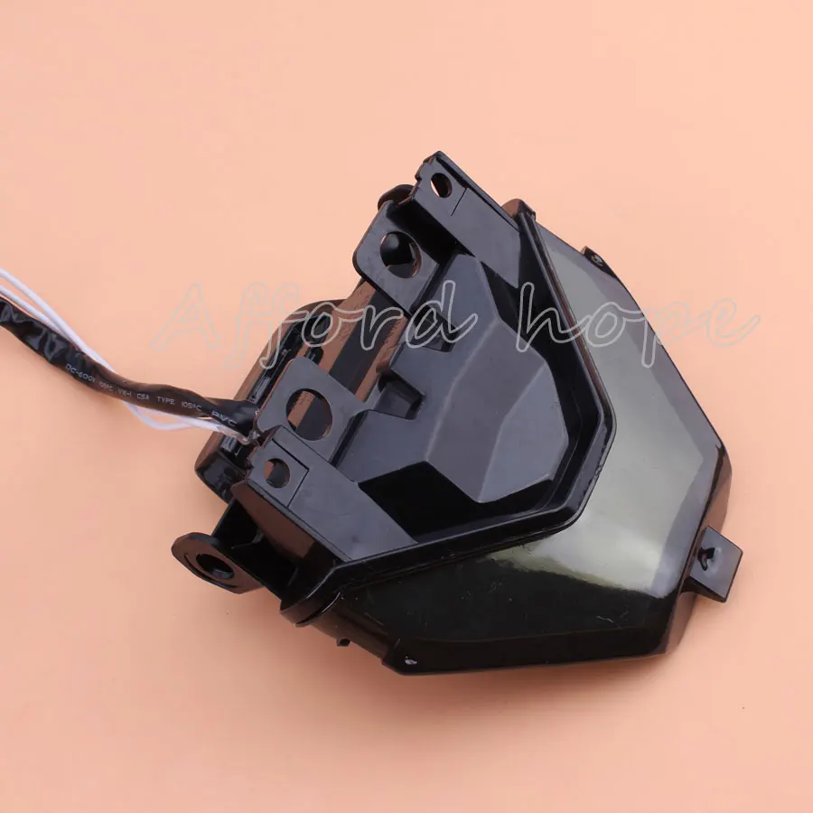 Дымовая линза мотоцикла светодиодная интегрированная Тормозная остановка