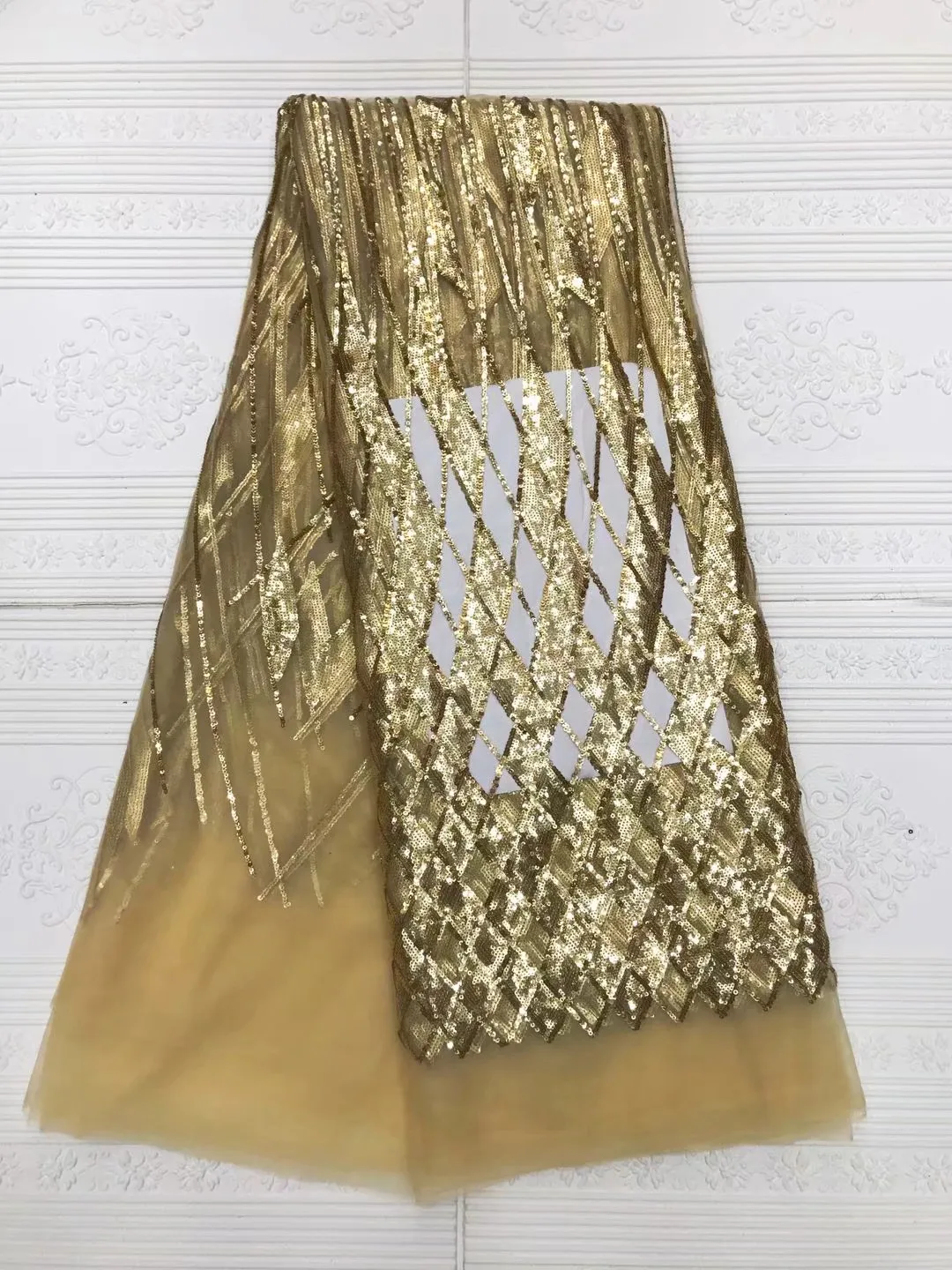 

Mccarthy Yellow African Lace Fabric Sequins French Mesh Net Lace Fabric Dress Materials Nigerian Tulle Lace Fabric For Party