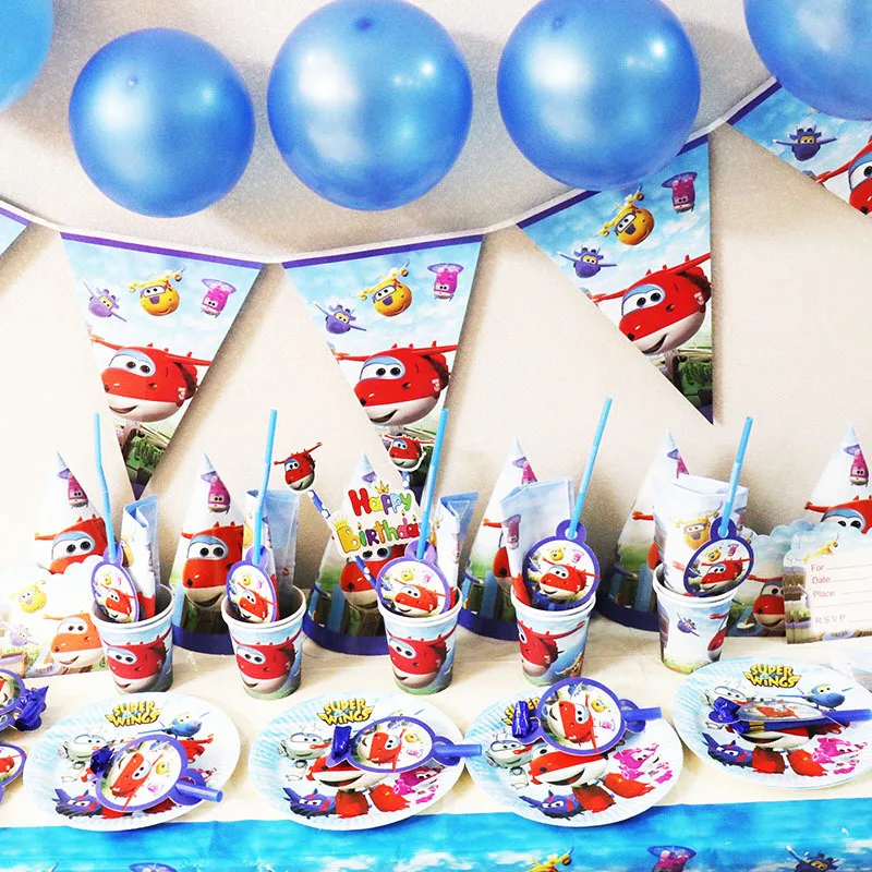 С рисунками героев из мультфильма Супер Крылья принадлежности для тематической