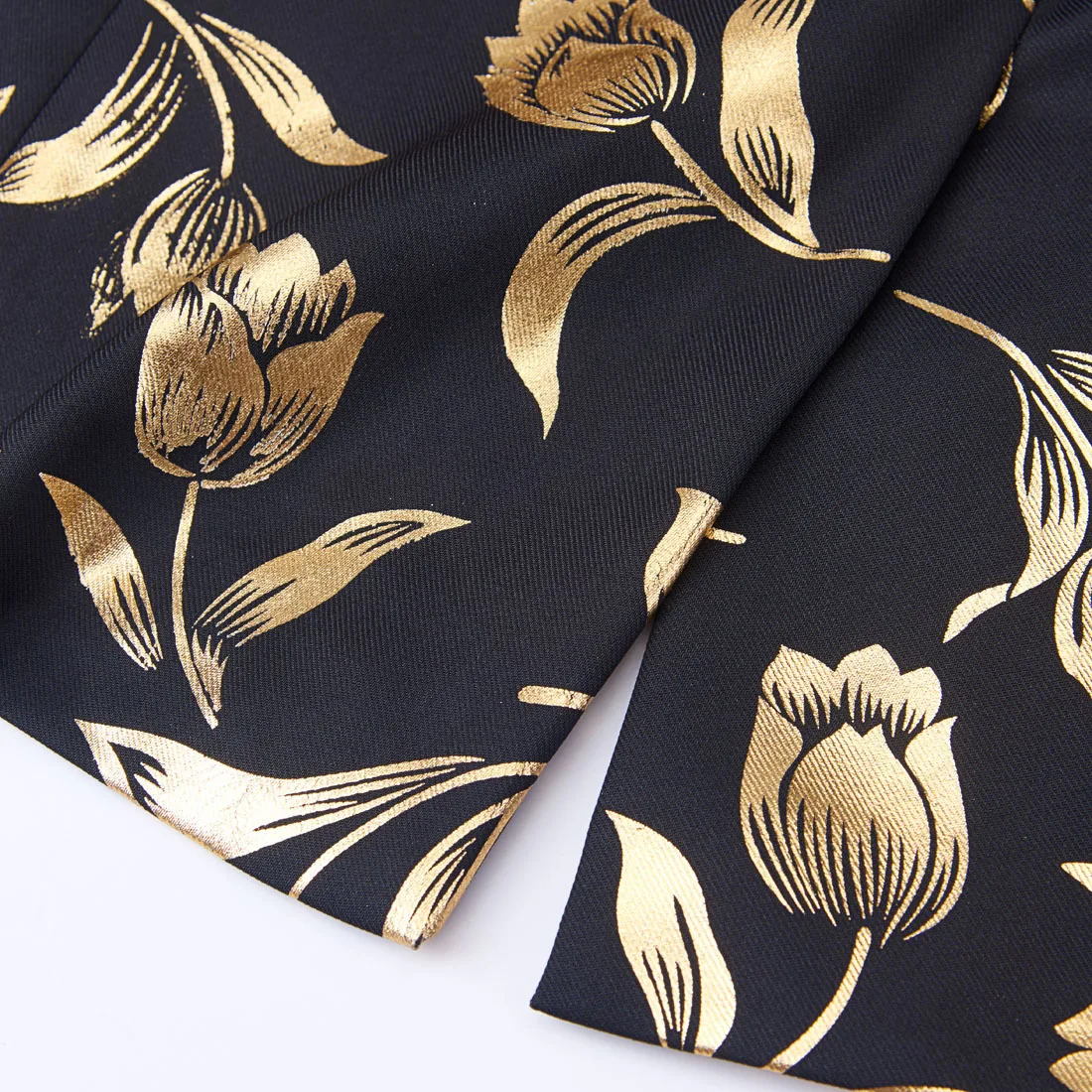 

PYJTRL Stylish Gold Tulips Pattern Casual Blazer Men Suit Jacket British Gentleman Wedding Grooms Slim Fit Fashion Coat Outfit