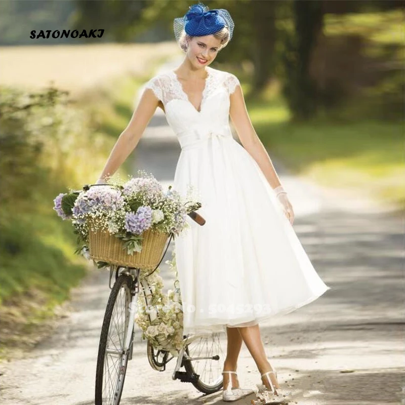 

Женское кружевное платье It's yiiya, винтажное платье ниже колена с коротким рукавом и V-образным вырезом в интернет-магазине