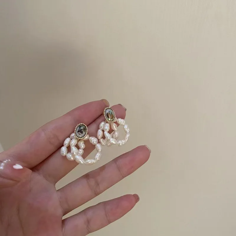 

Women Sweet Jewelry Vintage Beads Earrings Popular Style Sweet Korean Temperament Natural Freshwater Pearl Earrings For Gifts