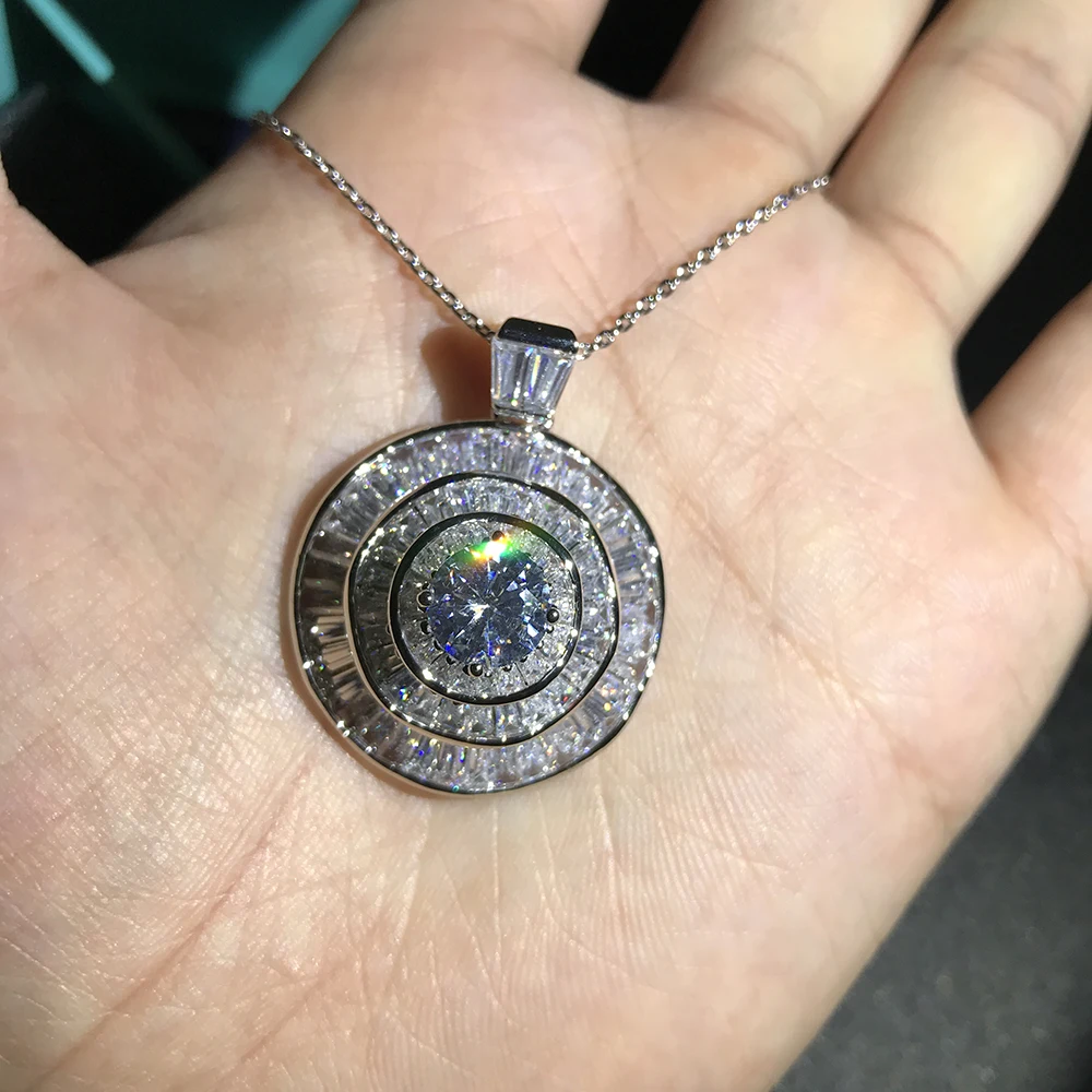 Ожерелье с круглым кулоном микрозакрепкой из фианита | Украшения и аксессуары