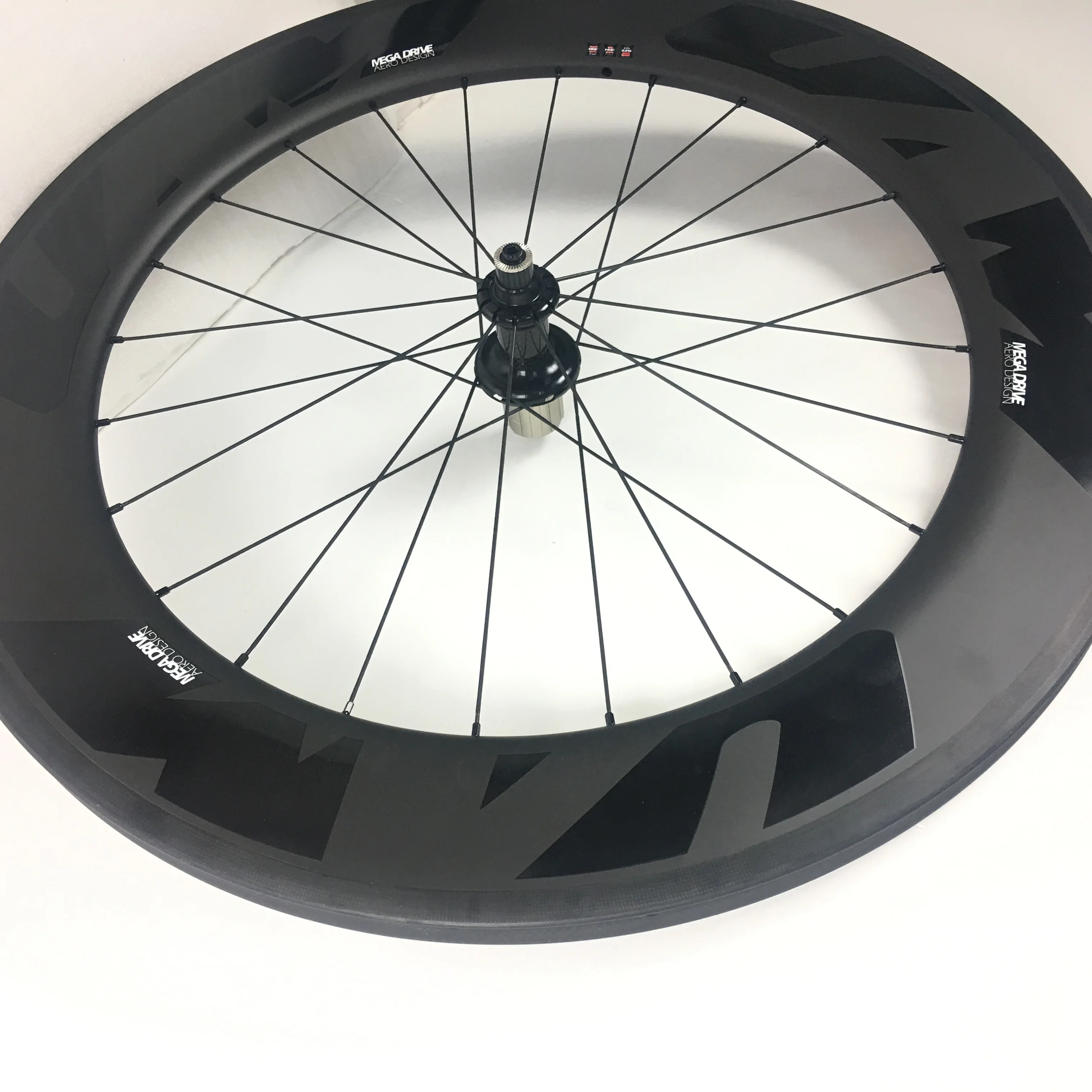 700C колесная установка Roue cartone Pour велодорожка прямая тяга низкая сопротивление