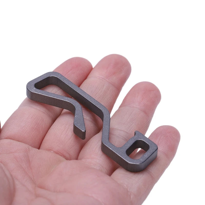 

Hot Titanium Alloy Carabiner Key Clip Keychain Hooks Key Ring Hanging Buckle Hiking Backpack Key Ring