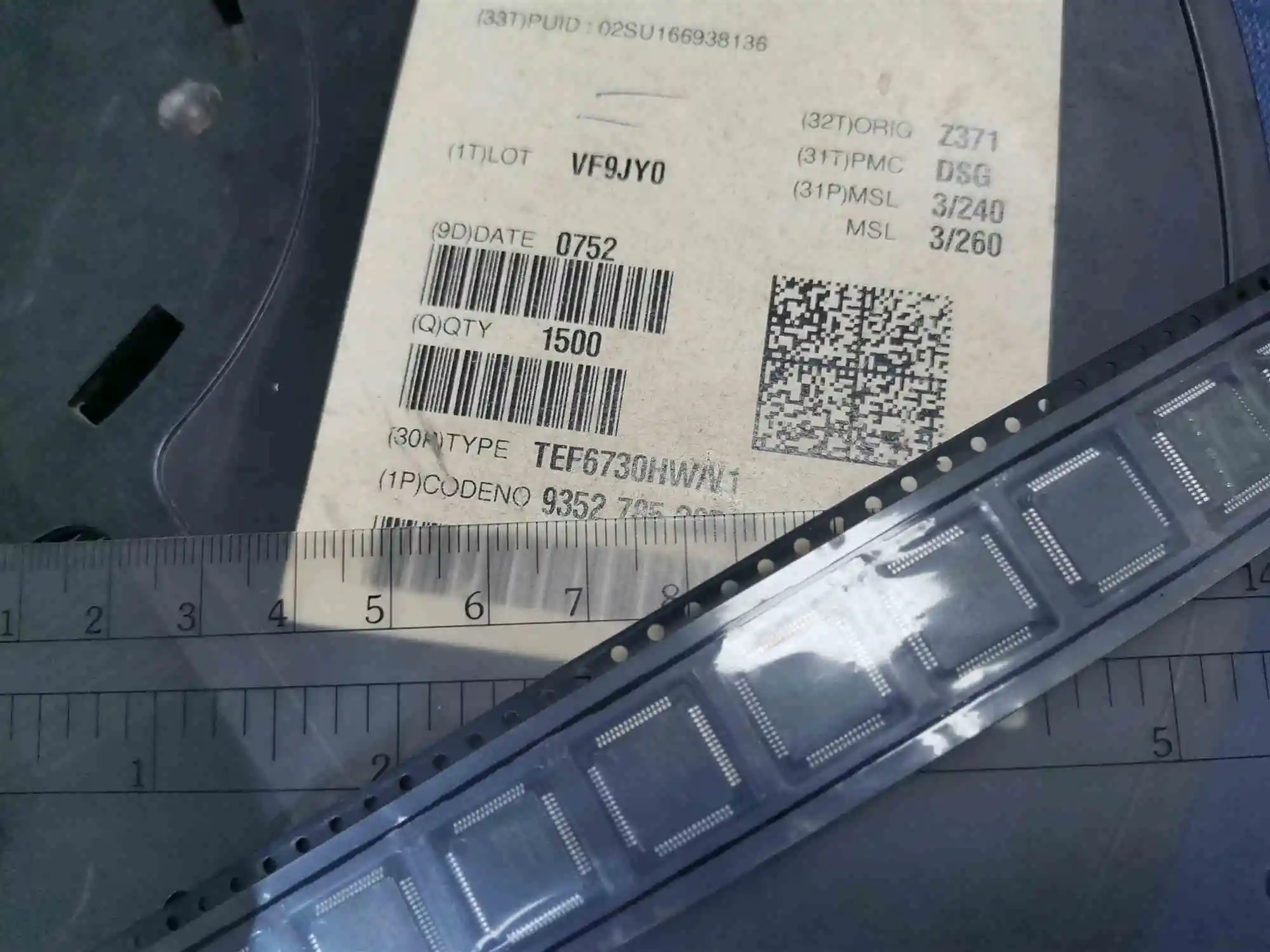 TEF6730HW TEF6730HW/V1 TEF6730 радиочастотный приемник AM/FM/WB 64HTQFP совершенно новый и