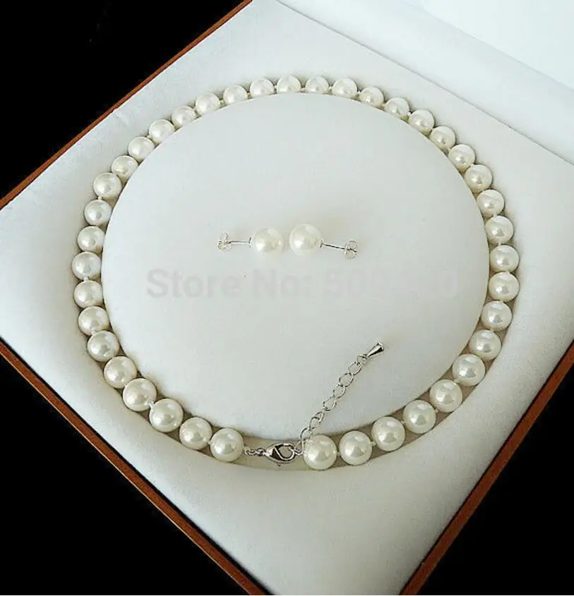 

Комплект из колье и серёг, 8 мм, 18 дюймов