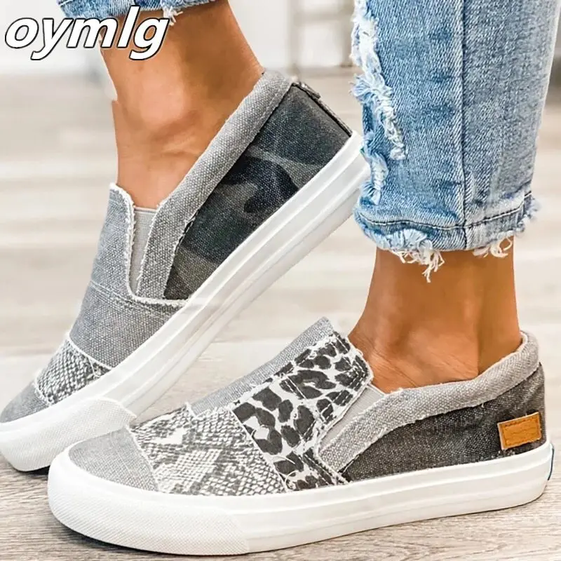 

Women's Comfy Patchwork Leather Leopard Flats Autumn Slip On Shoes For Women 2020 New Casual Travel Breathable Women Shoes