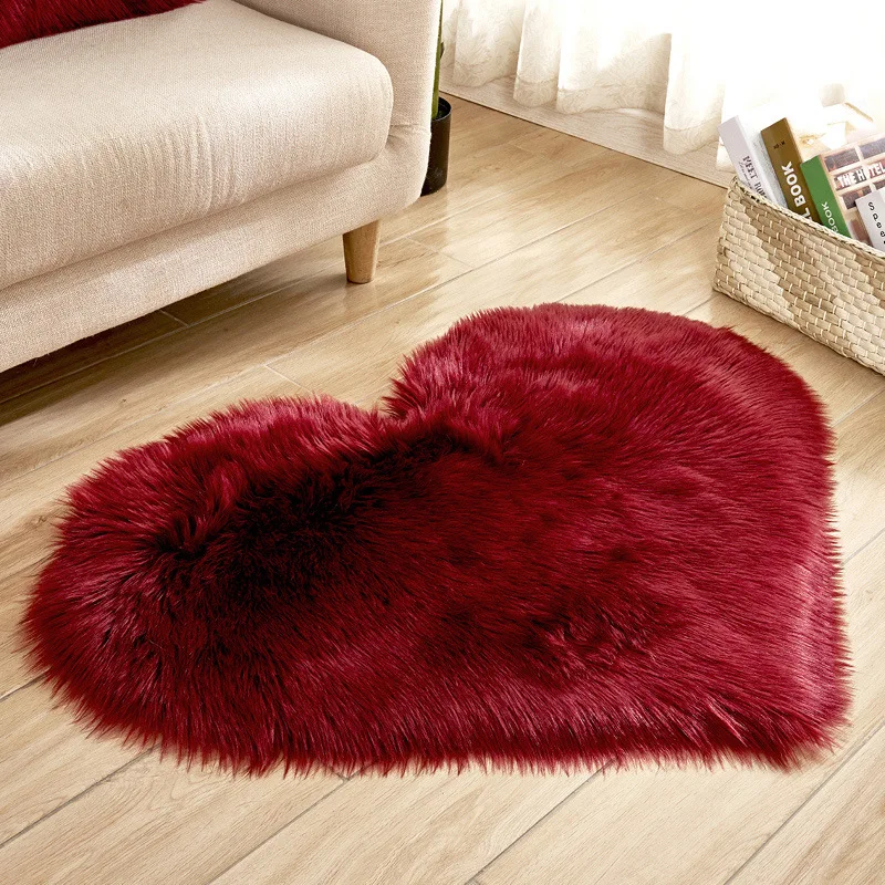 

Lrregular Wool Heart-Shaped Carpet Cushion Cute Peach Heart Plush Cushions Living Room Bedroom Children's Room Decoration
