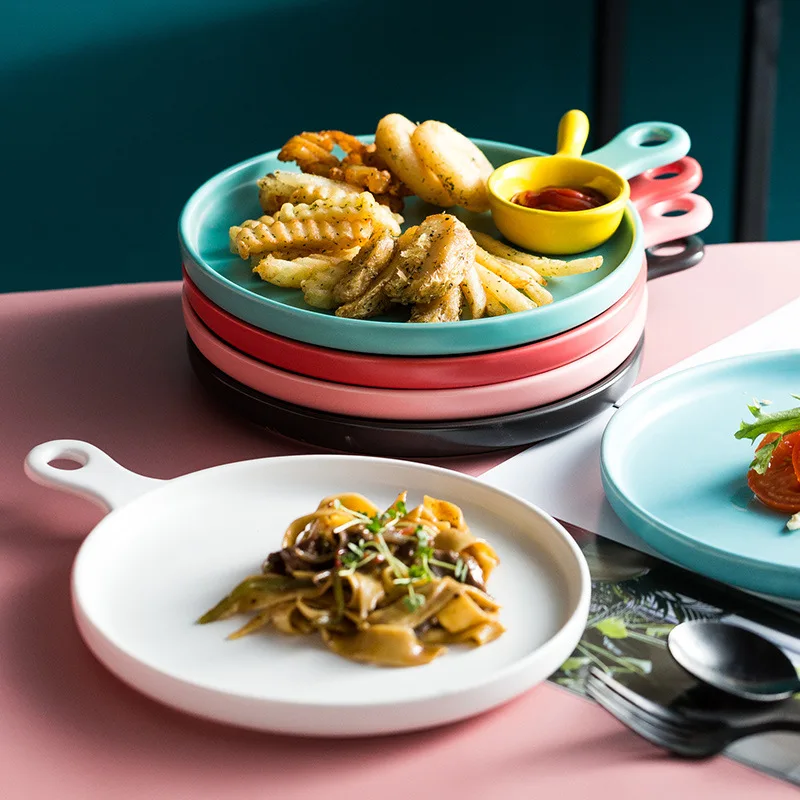 Скандинавские креативные керамические термостойкие фарфоровые тарелки с ручкой