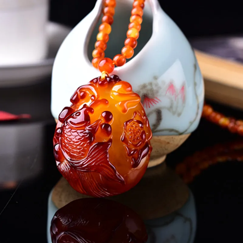 

Natural Old Honey Wax Amber Koi Pendant Simple Men's and Women's National Style Sweater Chain
