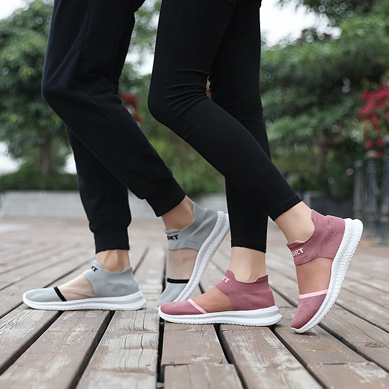 

Sneakers women and men shoes 2021 new slip-on breathable mesh sock women casual flat shoes loafers vulcanized shoes woman plus s