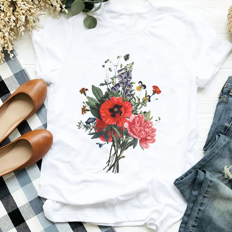 

Женская футболка с цветочным принтом, с коротким рукавом