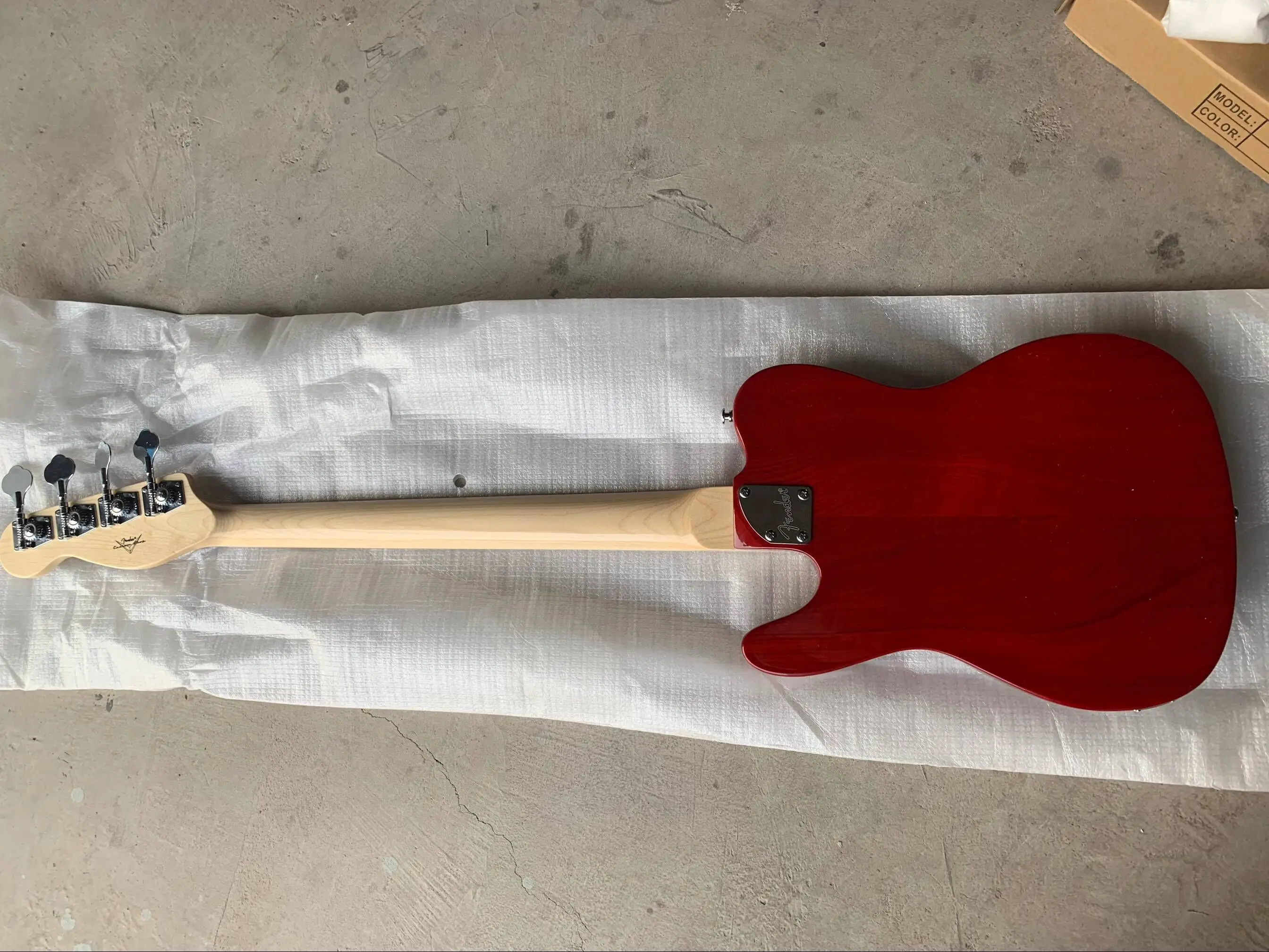 Оптовая продажа Новинка 4 строки тел электрическая бас гитара в Вишневый Взрыв