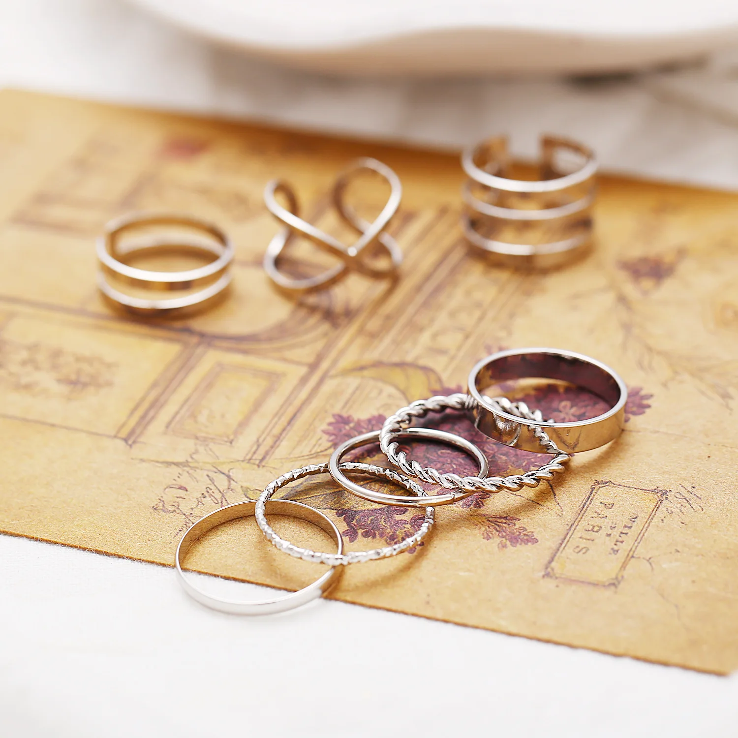 

8Pcs/Set Bohemian Vintage Round Hollow Geometric Rings for Women Fashion Cross Twist Open Ring Knuckle Finger Rings Jewelry