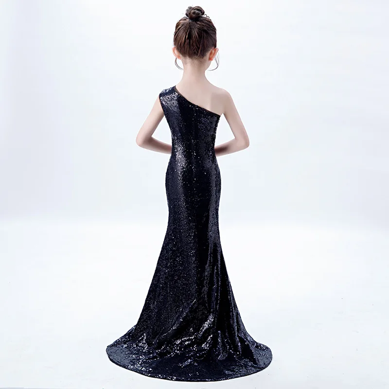 Женское вечернее платье-русалка черное вечерние с разрезом и блестками для