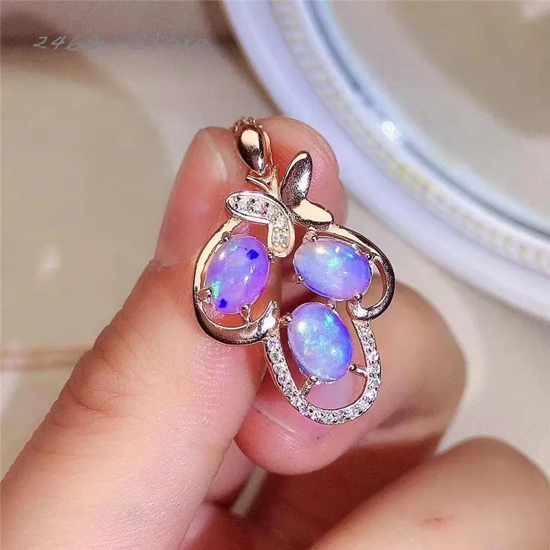 

New 925 silver inlaid natural opal pendant, can be used as a sweater chain, Seiko inlaid, confession gift